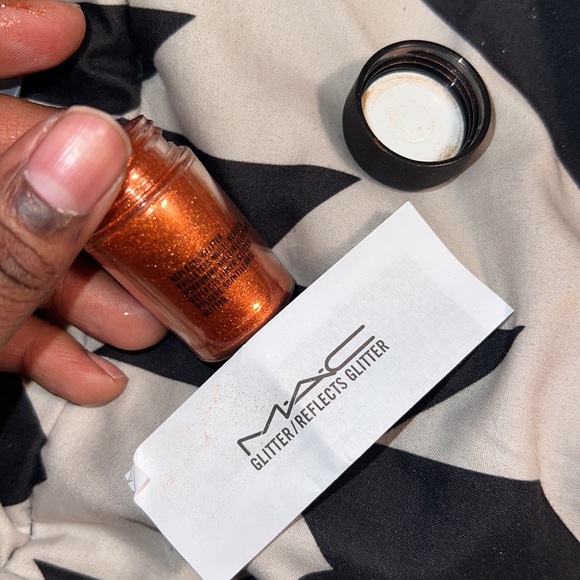 Mac eyeshadow - Picture 2 of 4